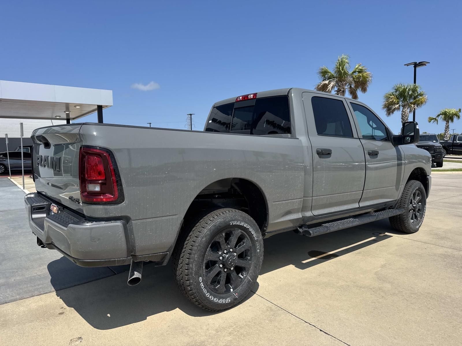 2026 RAM Ram 2500 RAM 2500 BLACK EXPRESS CREW CAB 4X4 6'4' BOX