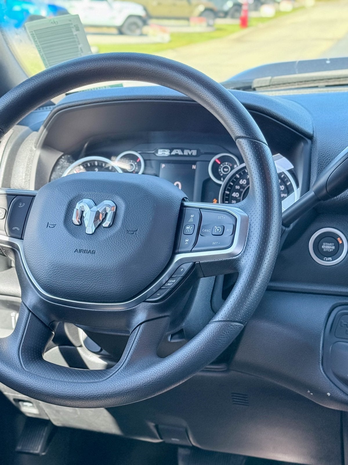 2026 RAM Ram 2500 RAM 2500 BLACK EXPRESS CREW CAB 4X4 6'4' BOX