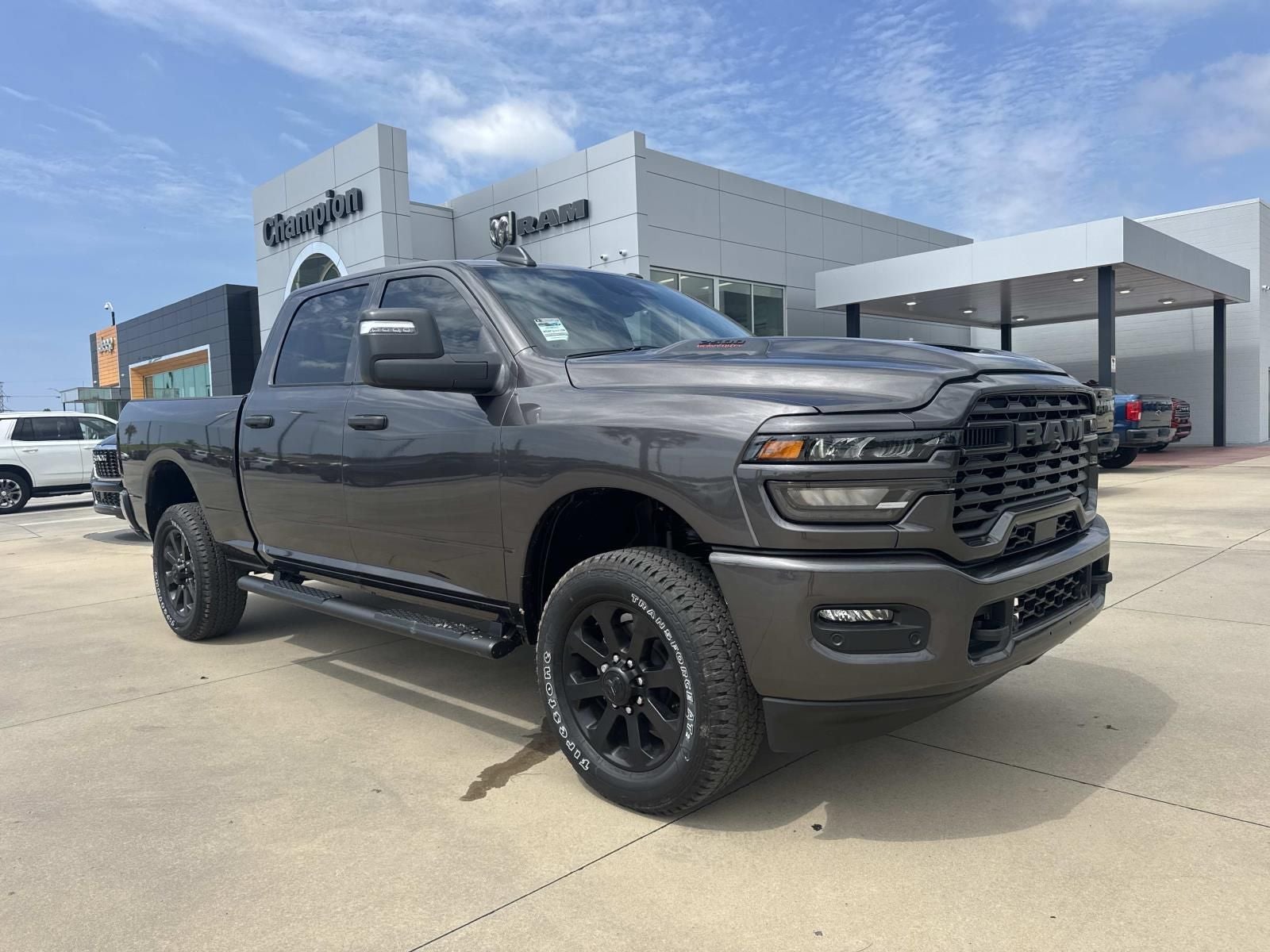 2026 RAM Ram 2500 RAM 2500 BLACK EXPRESS CREW CAB 4X4 6'4' BOX
