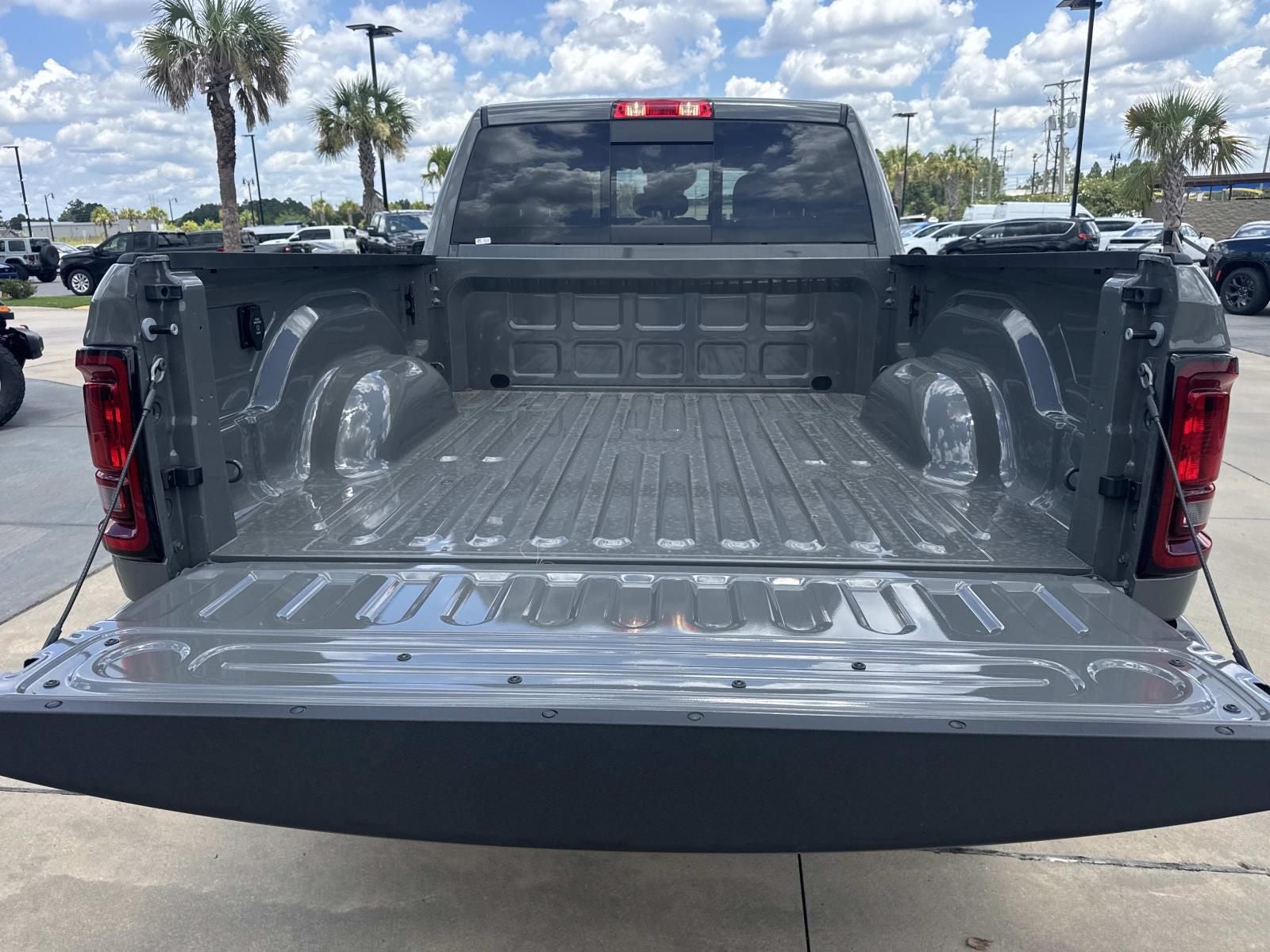2026 RAM Ram 2500 RAM 2500 BLACK EXPRESS CREW CAB 4X4 6'4' BOX