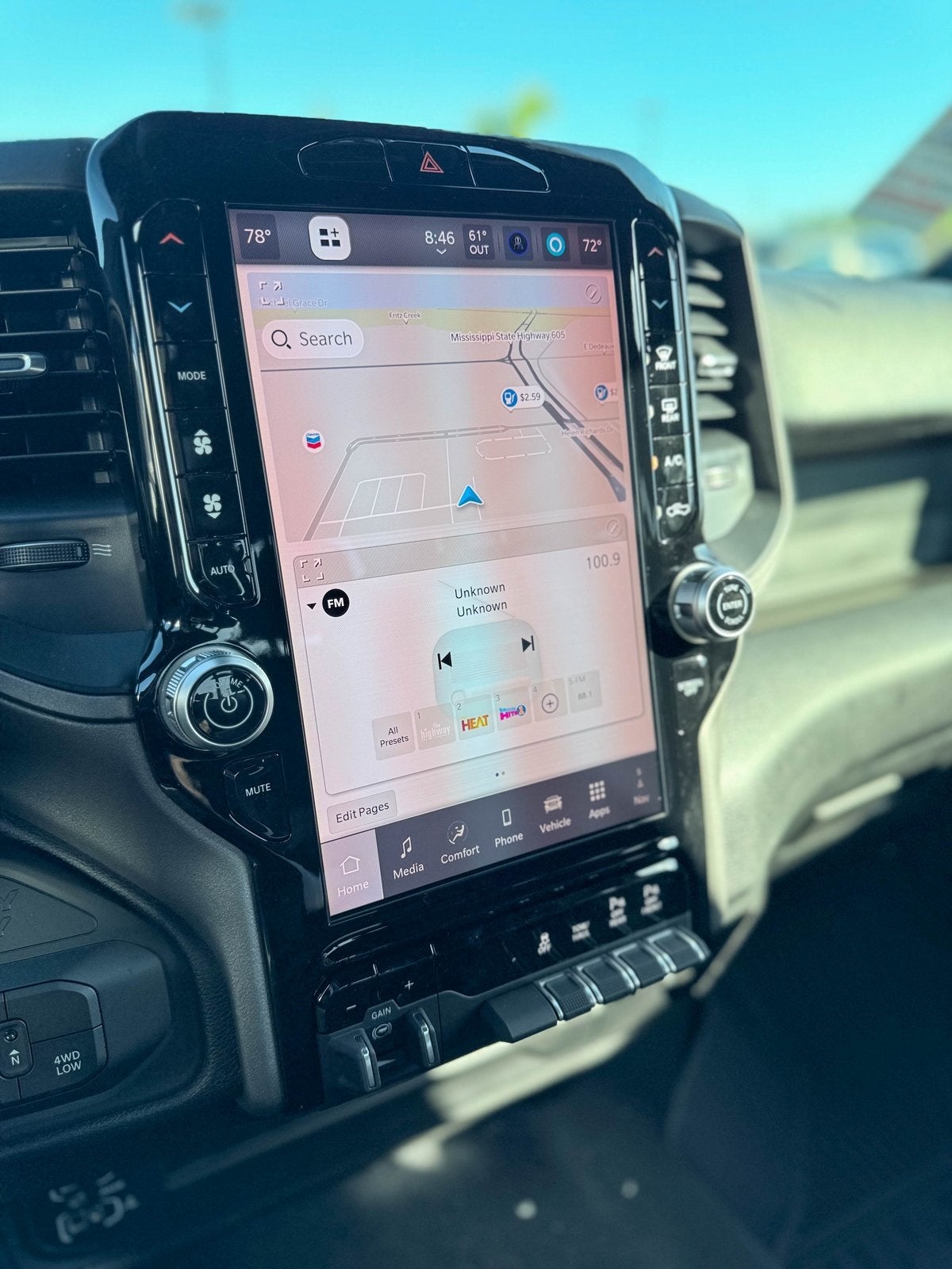 2026 RAM Ram 2500 RAM 2500 BLACK EXPRESS CREW CAB 4X4 6'4' BOX