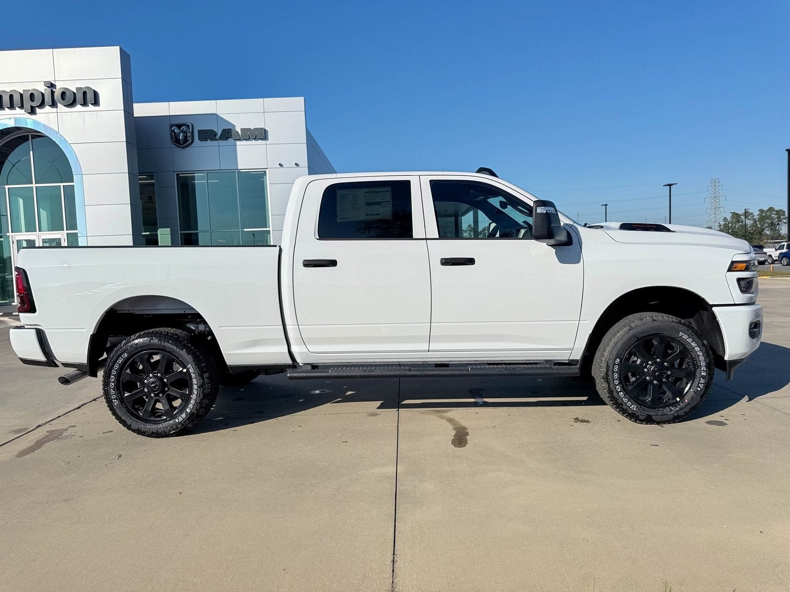 2026 RAM Ram 2500 RAM 2500 BLACK EXPRESS CREW CAB 4X4 6'4' BOX