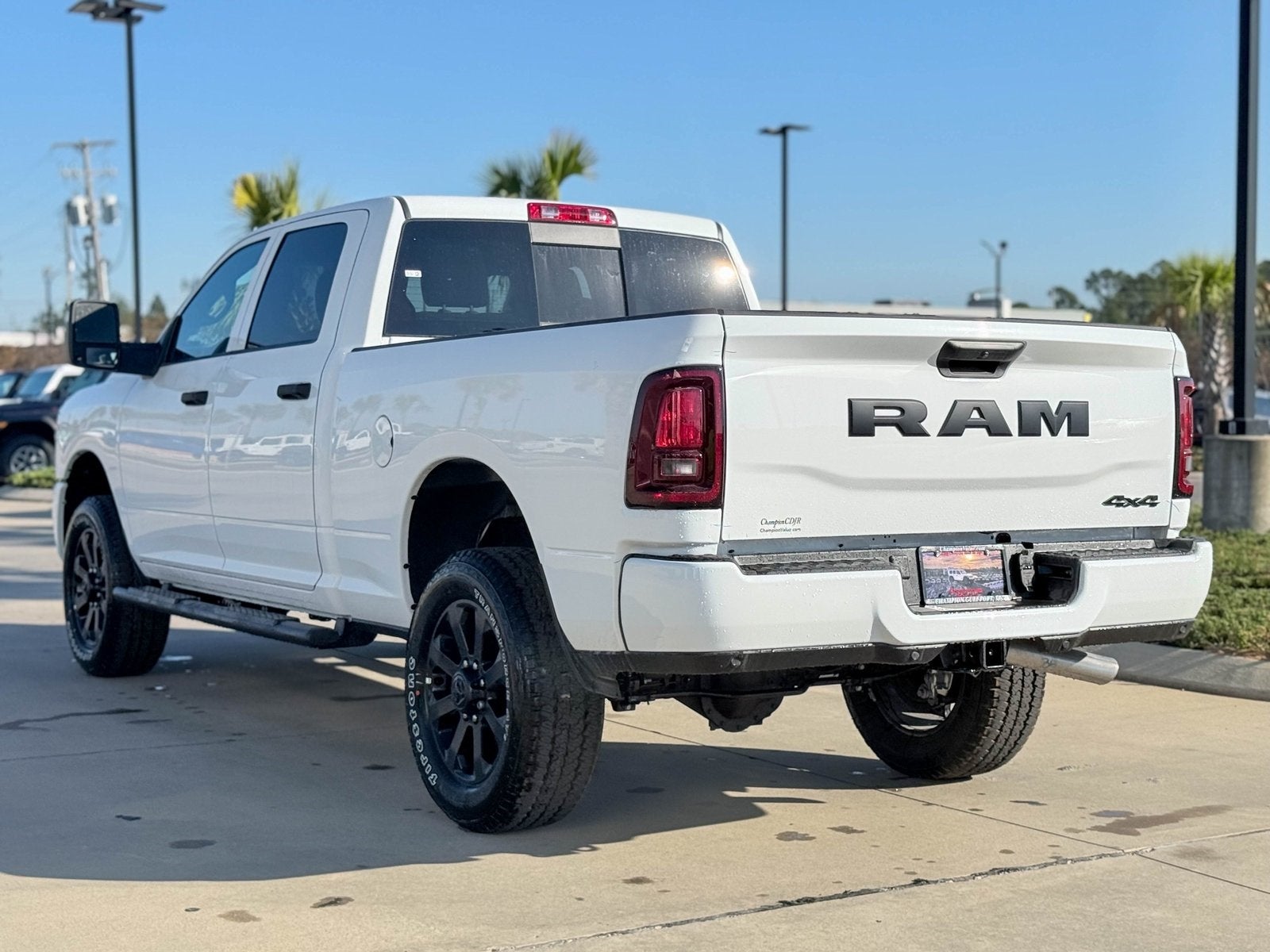 2026 RAM Ram 2500 RAM 2500 BLACK EXPRESS CREW CAB 4X4 6'4' BOX