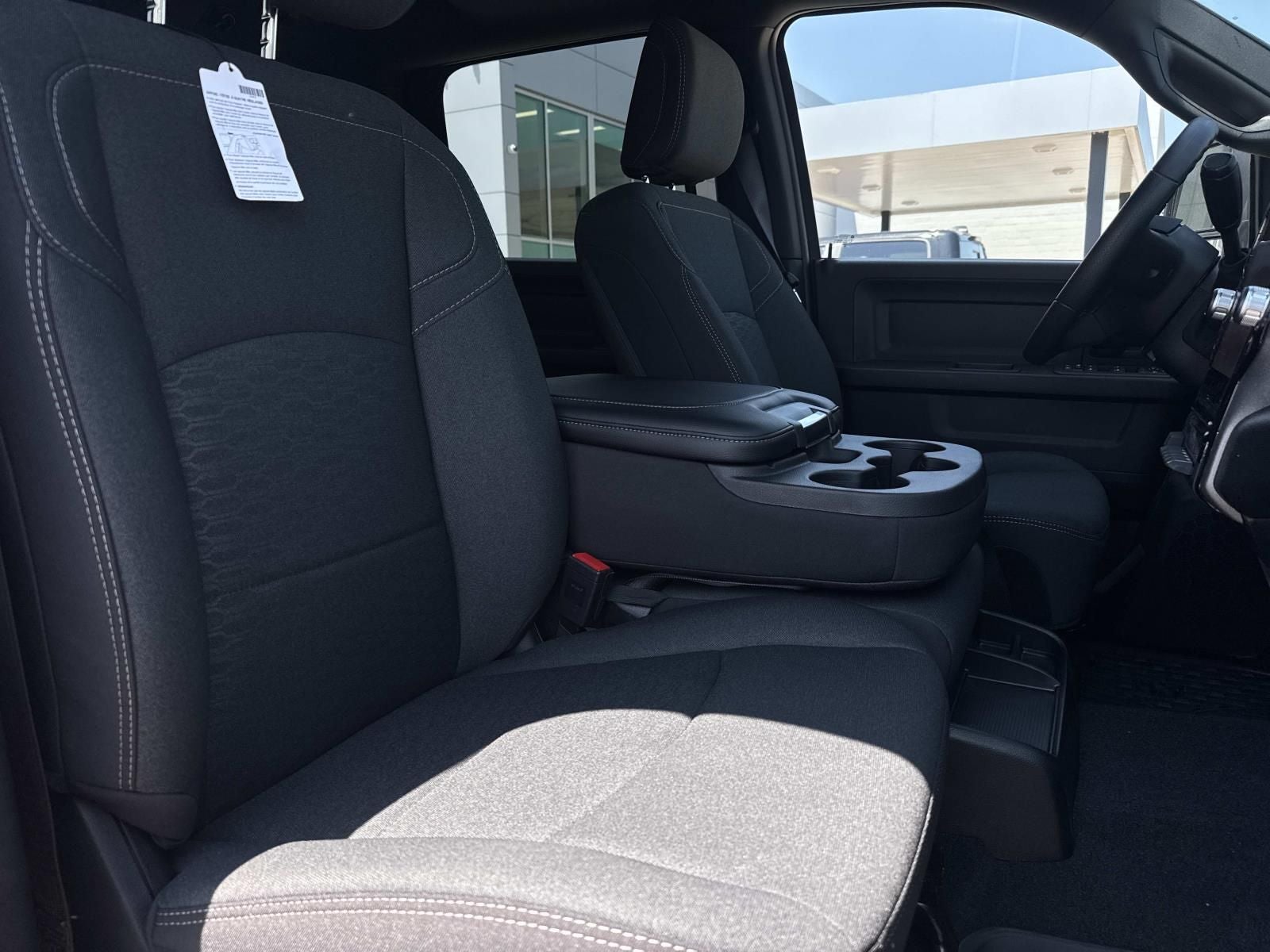 2026 RAM Ram 2500 RAM 2500 BLACK EXPRESS CREW CAB 4X4 6'4' BOX