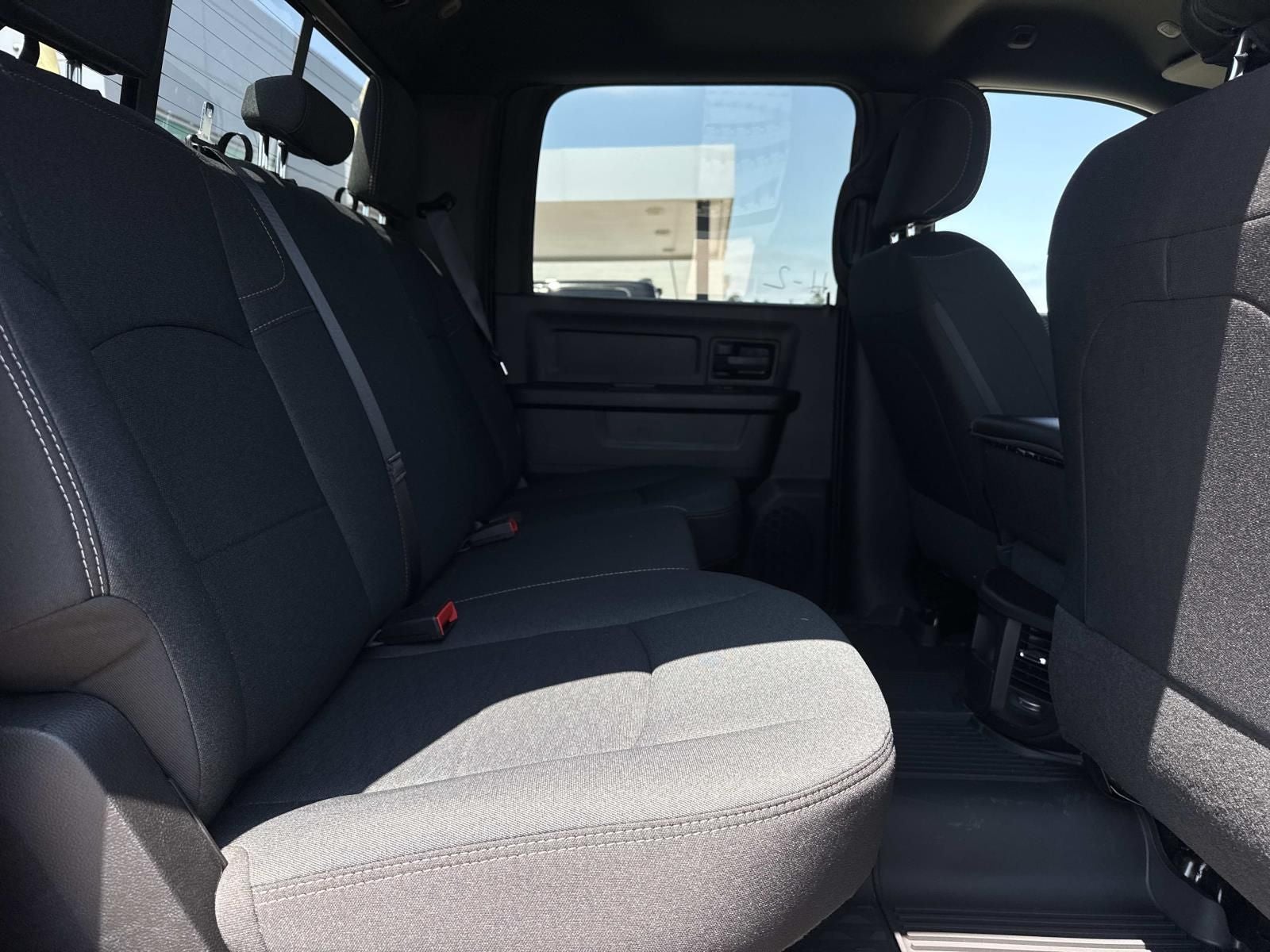2026 RAM Ram 2500 RAM 2500 BLACK EXPRESS CREW CAB 4X4 6'4' BOX