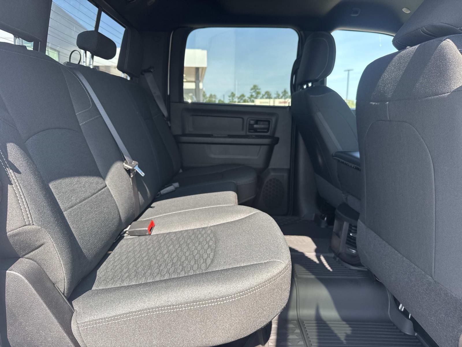 2026 RAM Ram 2500 RAM 2500 BLACK EXPRESS CREW CAB 4X4 6'4' BOX