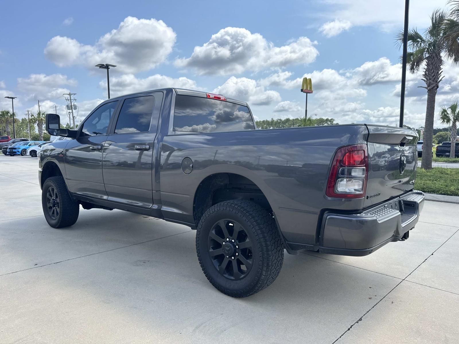 2022 RAM 2500 Big Horn Crew Cab 4x4 6'4' Box
