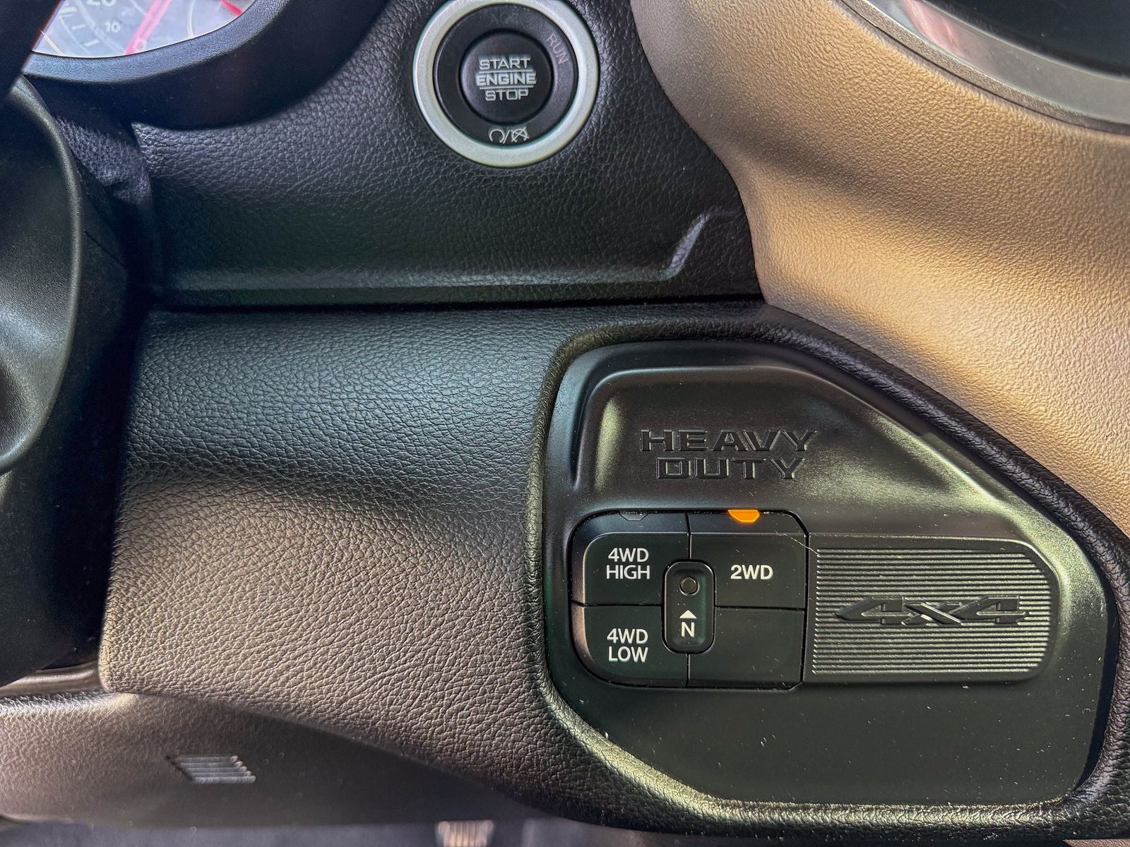 2020 RAM 2500 Laramie Crew Cab 4X4 6'4' Box