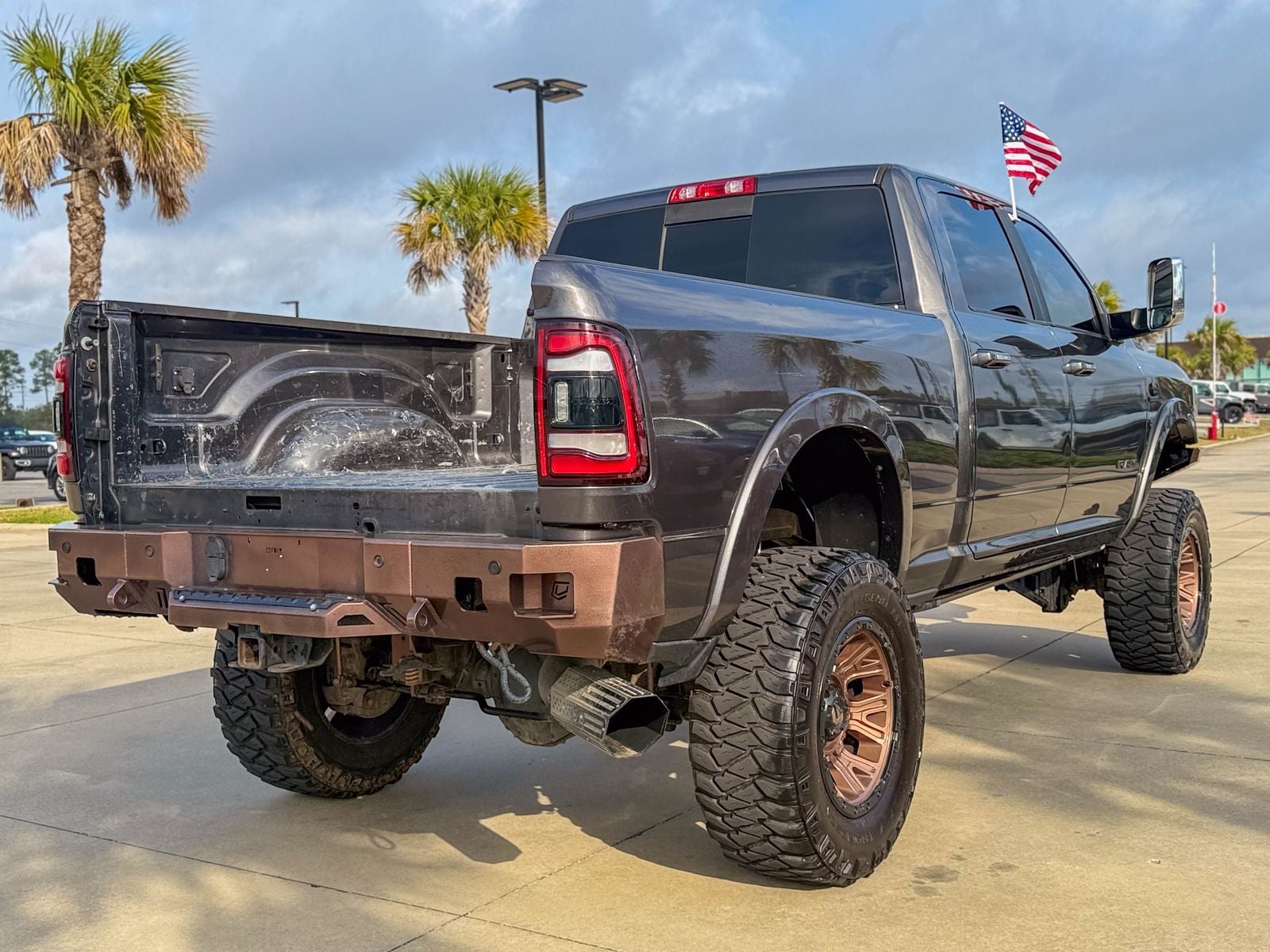 2020 RAM 2500 Laramie Crew Cab 4X4 6'4' Box