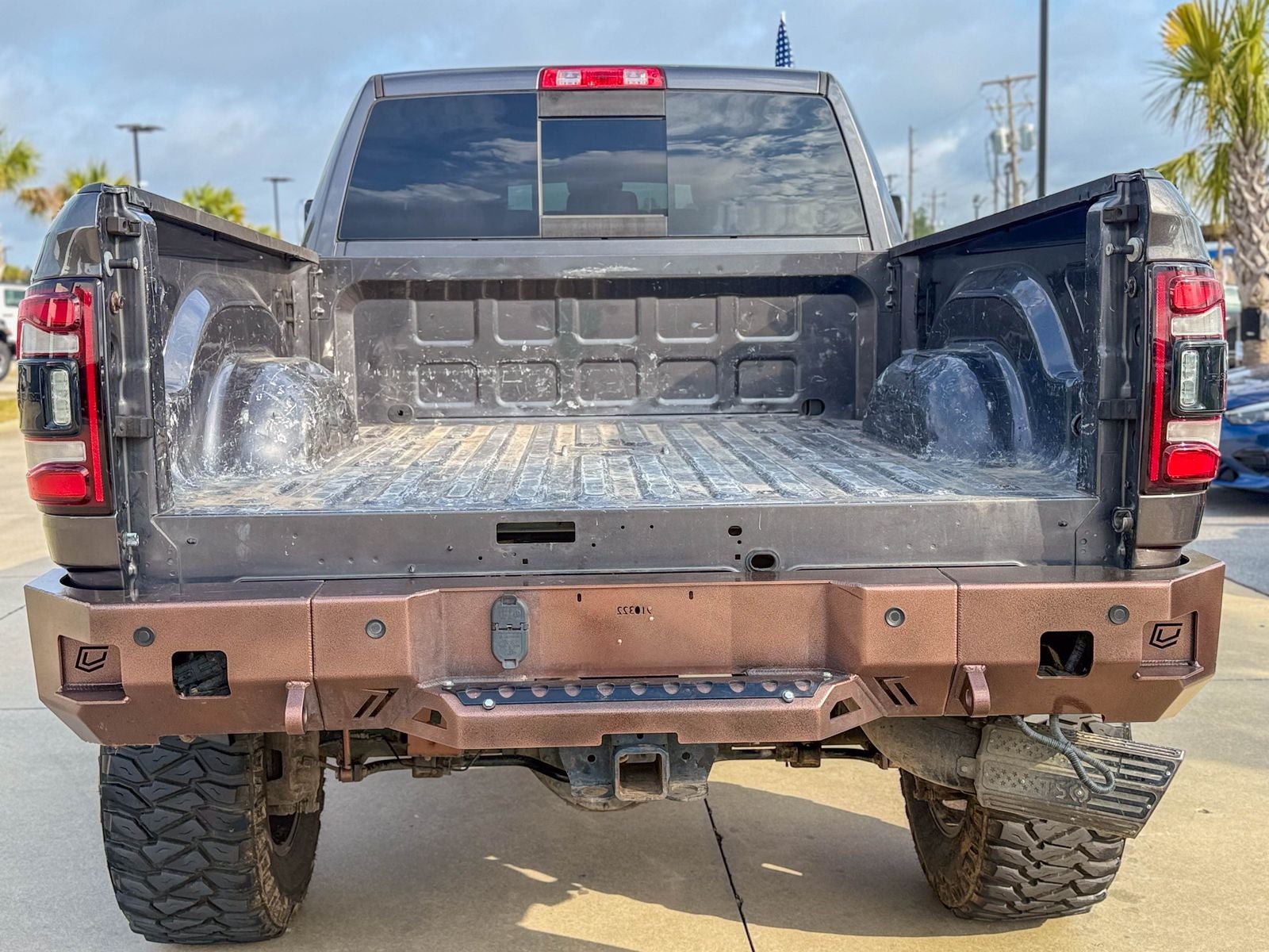 2020 RAM 2500 Laramie Crew Cab 4X4 6'4' Box