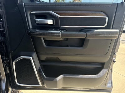 2023 RAM 2500 Laramie Crew Cab 4x4 6'4' Box