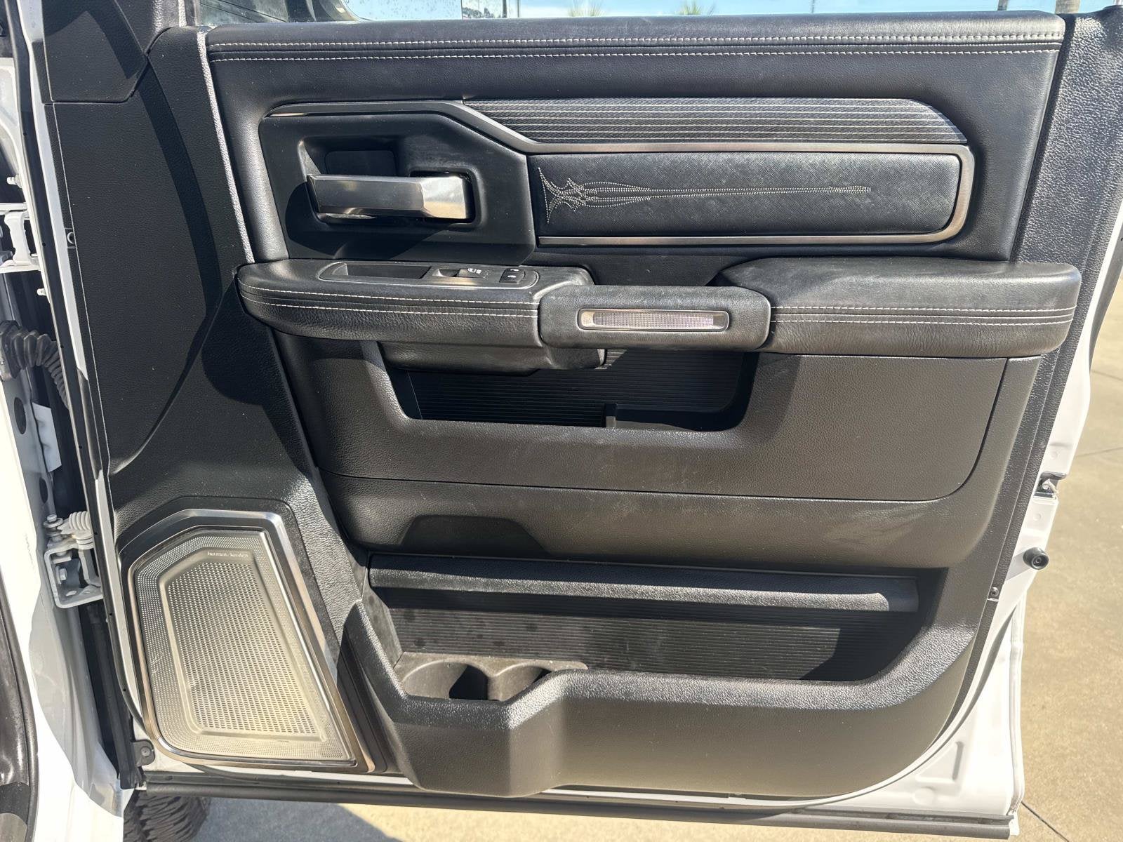 2019 RAM 2500 Limited Crew Cab 4x4 6'4' Box