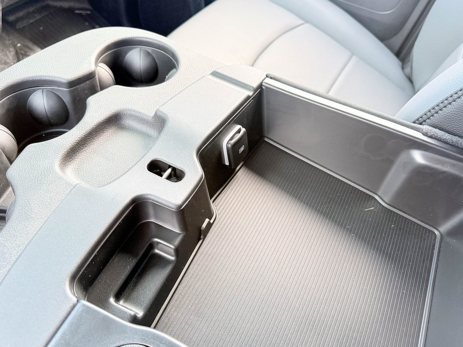 2026 RAM Ram 5500 Chassis Cab RAM 5500 TRADESMAN CHASSIS CREW CAB 4X4 84' CA