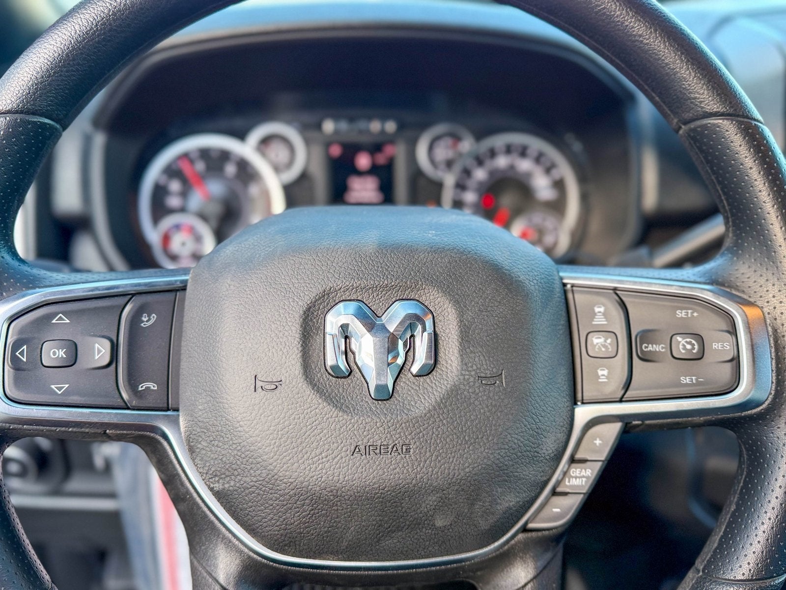 2026 RAM Ram 5500 Chassis Cab RAM 5500 TRADESMAN CHASSIS CREW CAB 4X4 84' CA