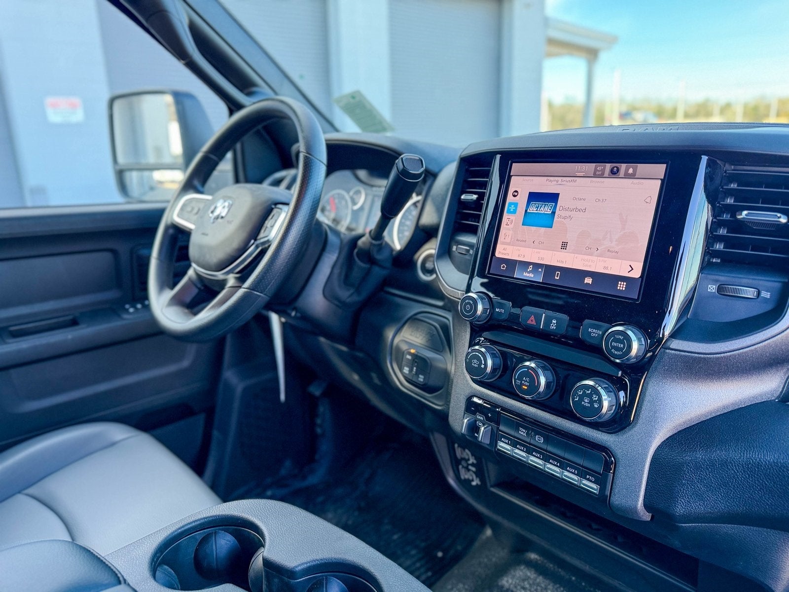 2026 RAM Ram 5500 Chassis Cab RAM 5500 TRADESMAN CHASSIS CREW CAB 4X4 84' CA