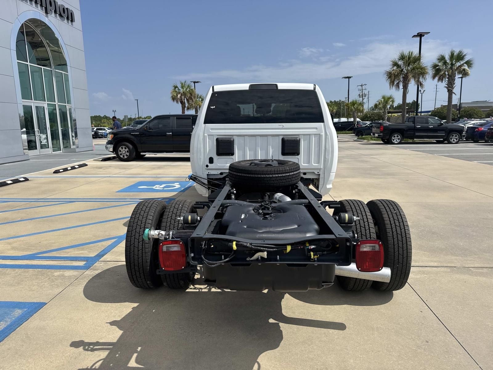 2026 RAM Ram 3500 Chassis Cab RAM 3500 TRADESMAN CREW CAB CHASSIS 4X4 60' CA
