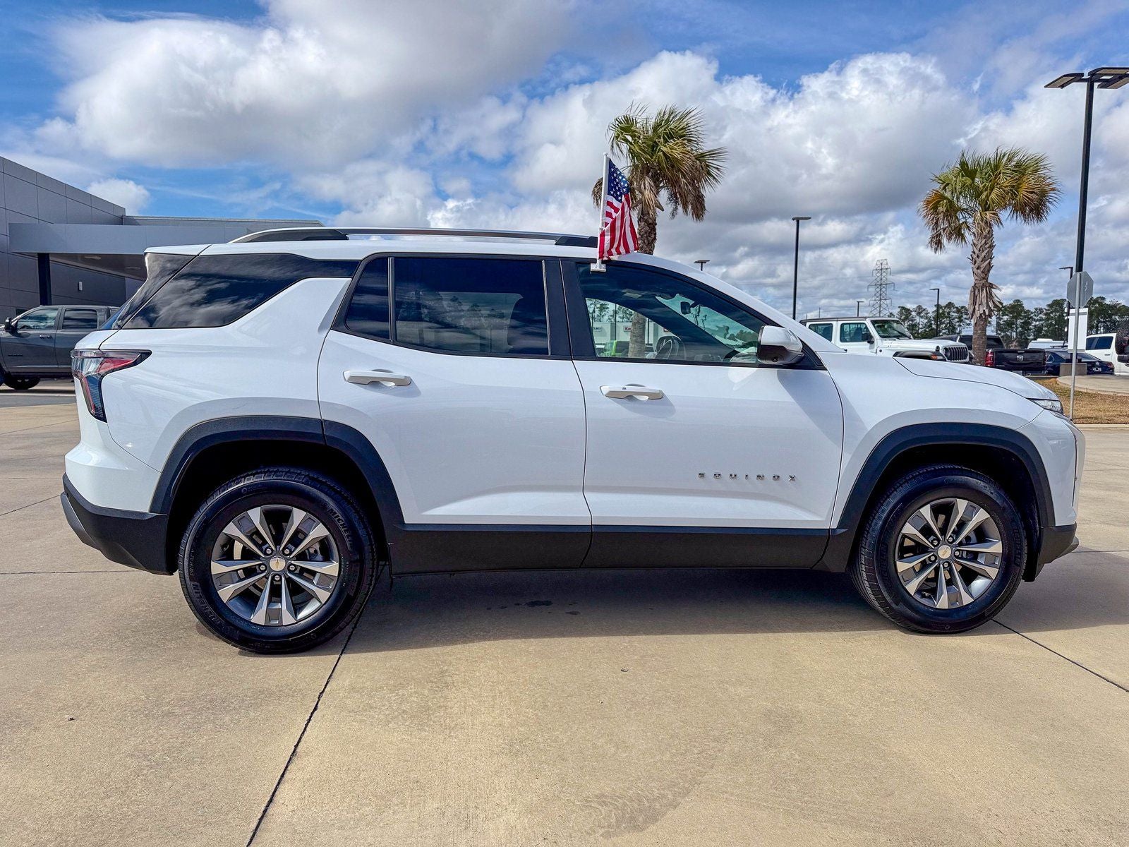 2025 Chevrolet Equinox AWD LT