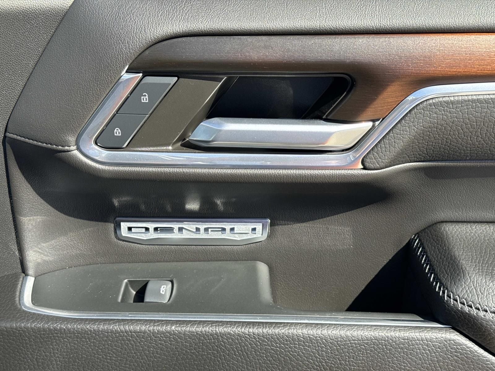 2024 GMC Sierra 1500 2WD Crew Cab Short Box Denali