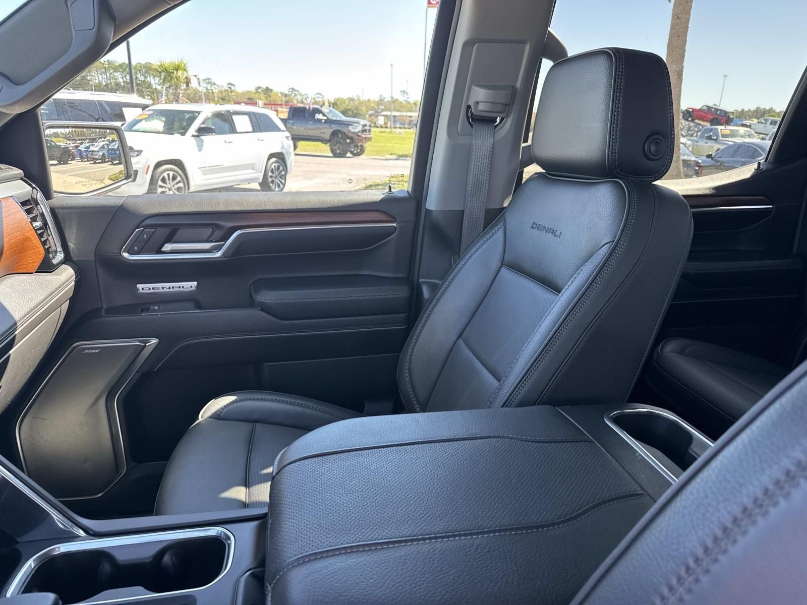 2024 GMC Sierra 1500 2WD Crew Cab Short Box Denali