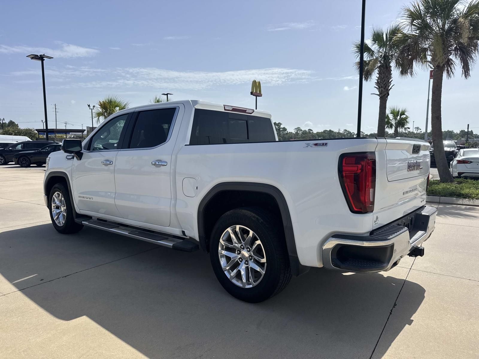 2021 GMC Sierra 1500 4WD Crew Cab Short Box SLT