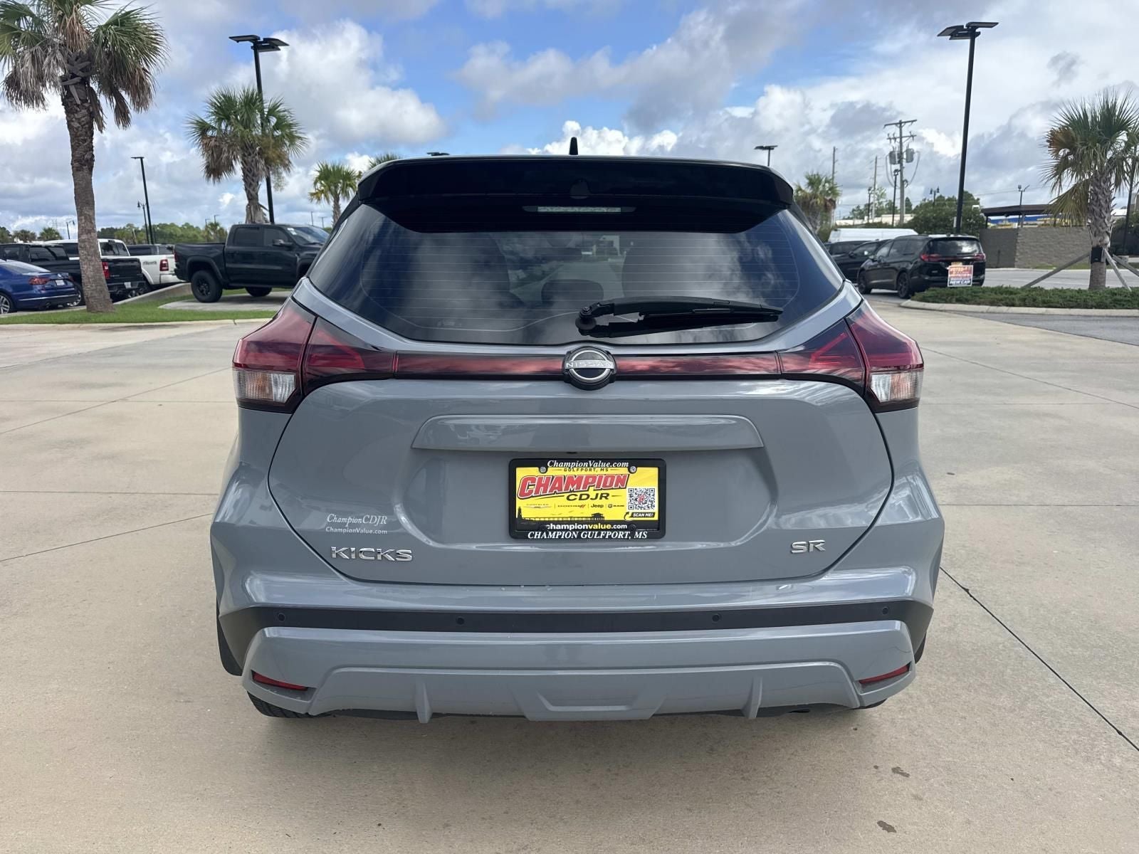 2024 Nissan Kicks SR Xtronic CVT
