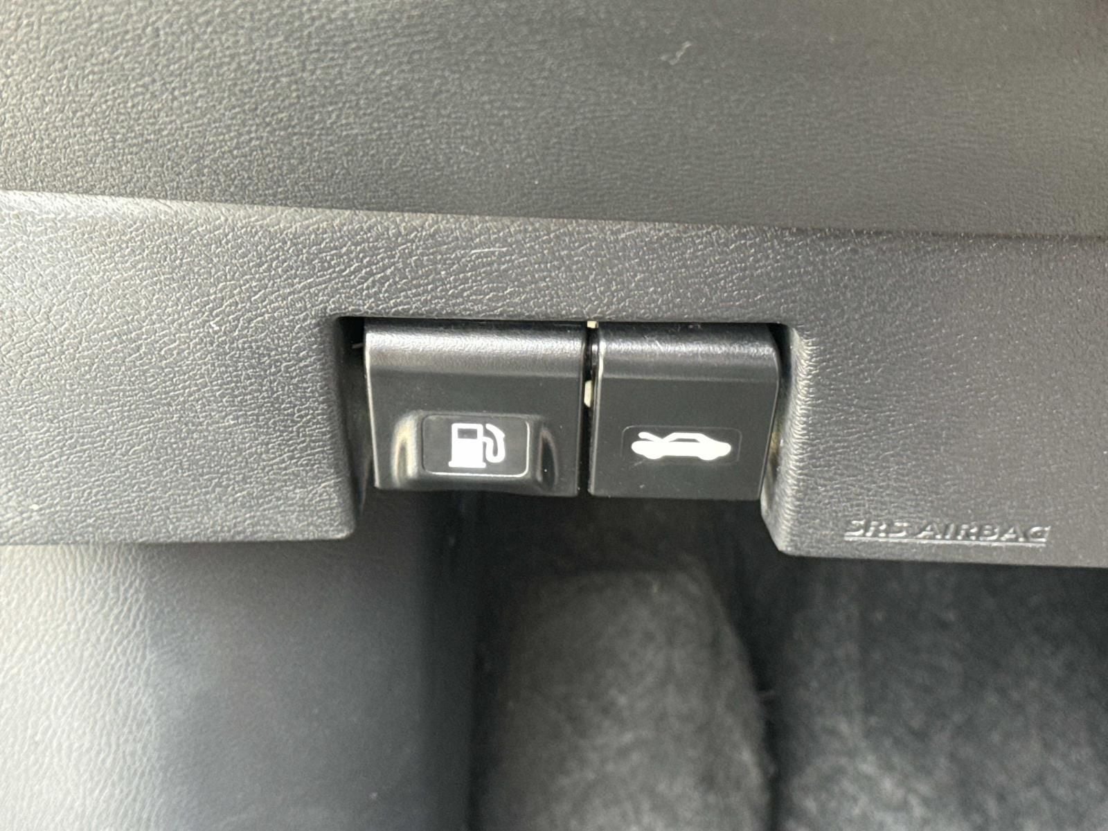 2024 Nissan Kicks SR Xtronic CVT