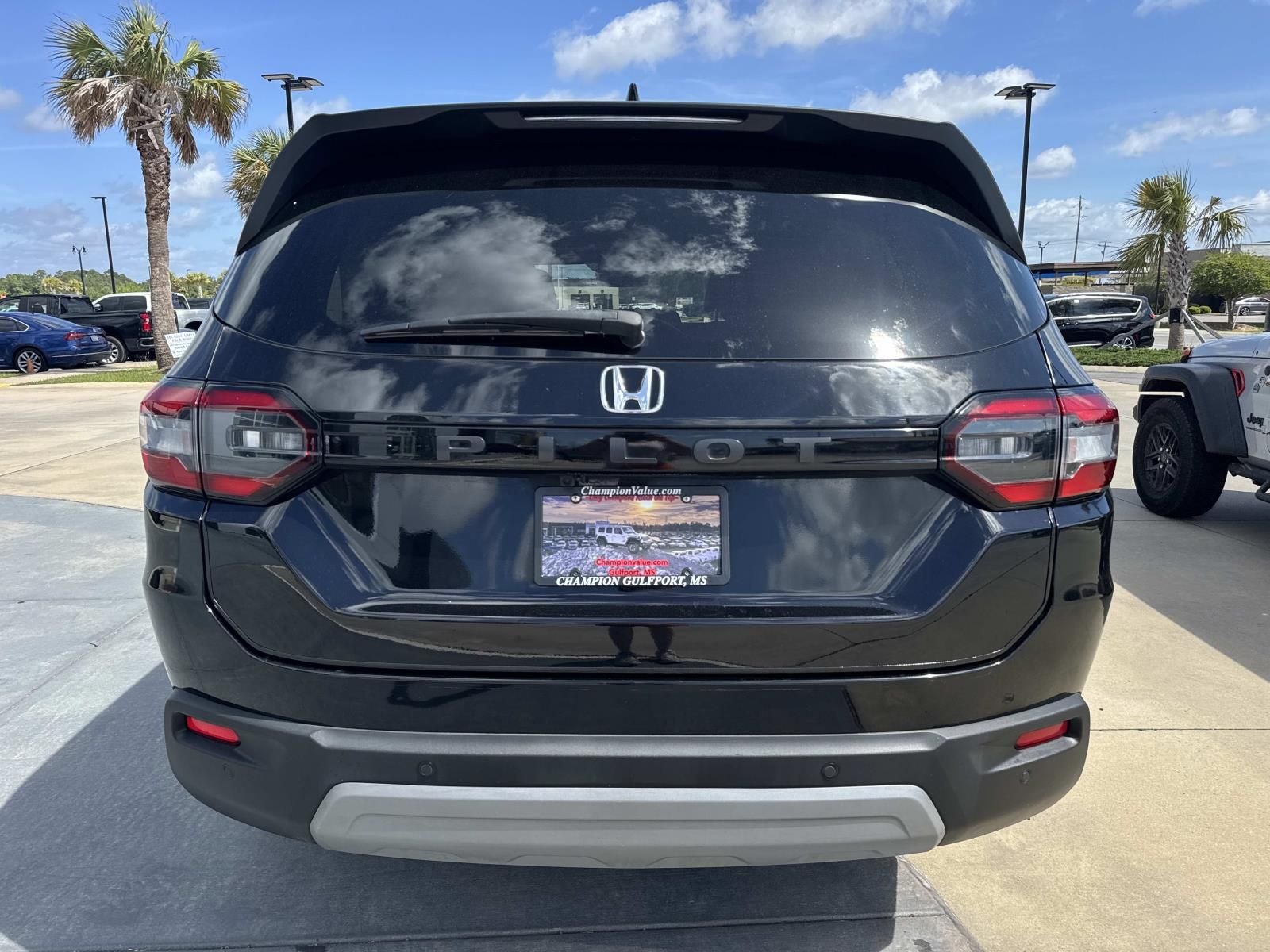 2025 Honda Pilot Base