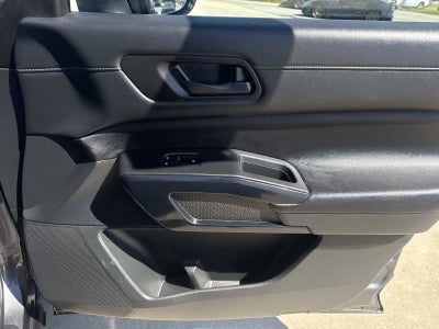 2025 Nissan Pathfinder SV FWD