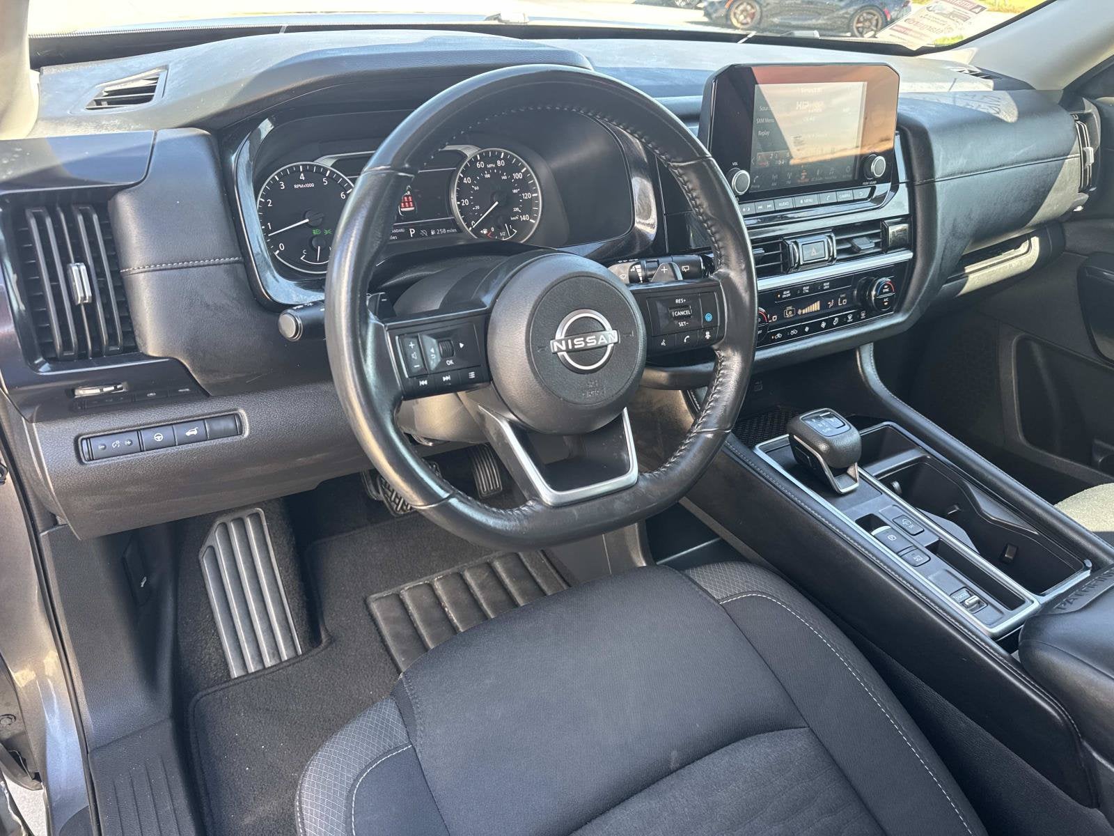 2025 Nissan Pathfinder SV FWD