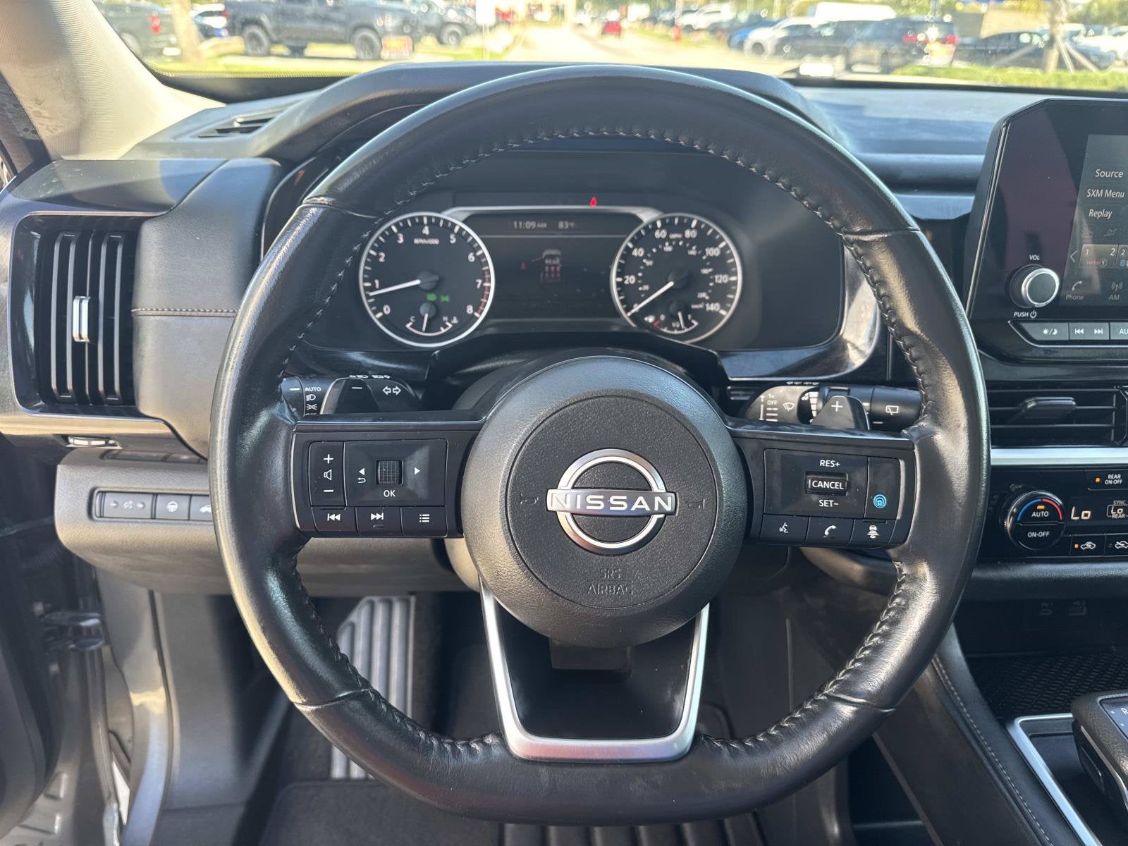 2025 Nissan Pathfinder SV FWD