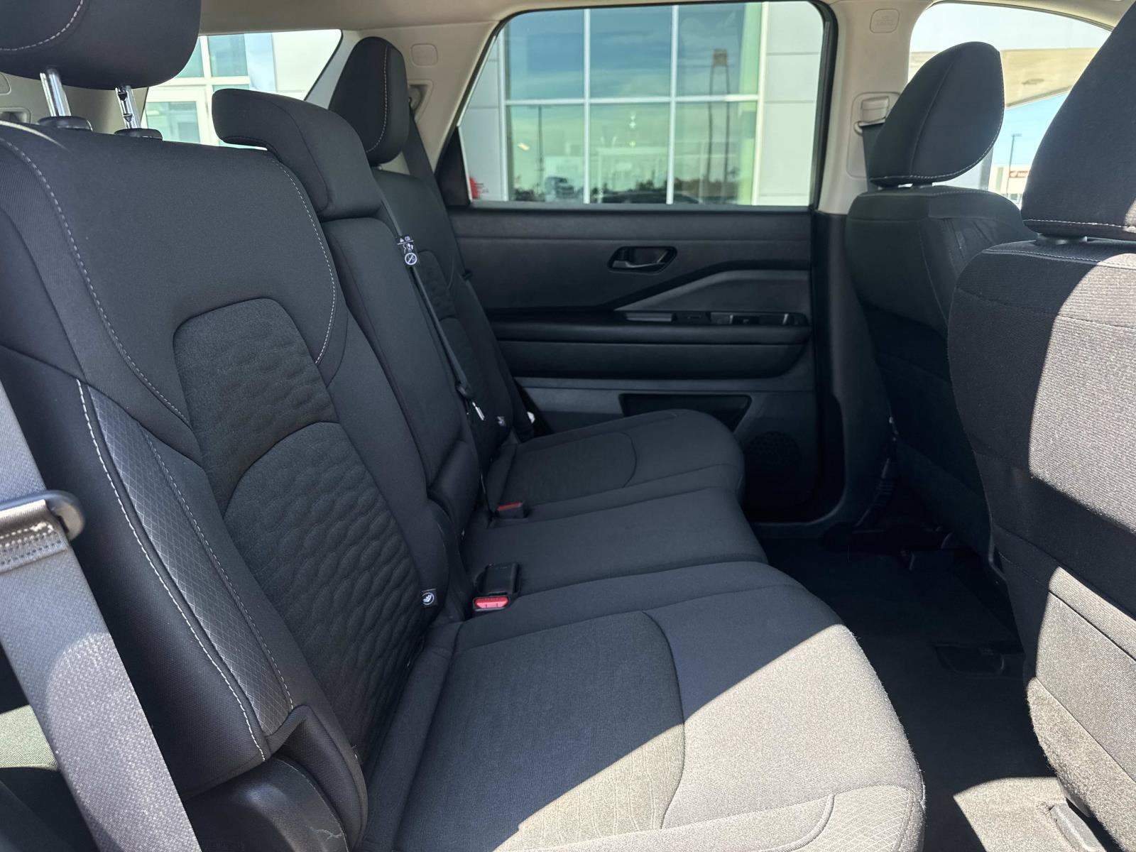 2025 Nissan Pathfinder SV FWD