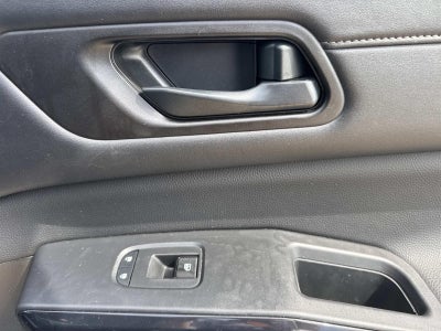 2024 Nissan Pathfinder SV FWD