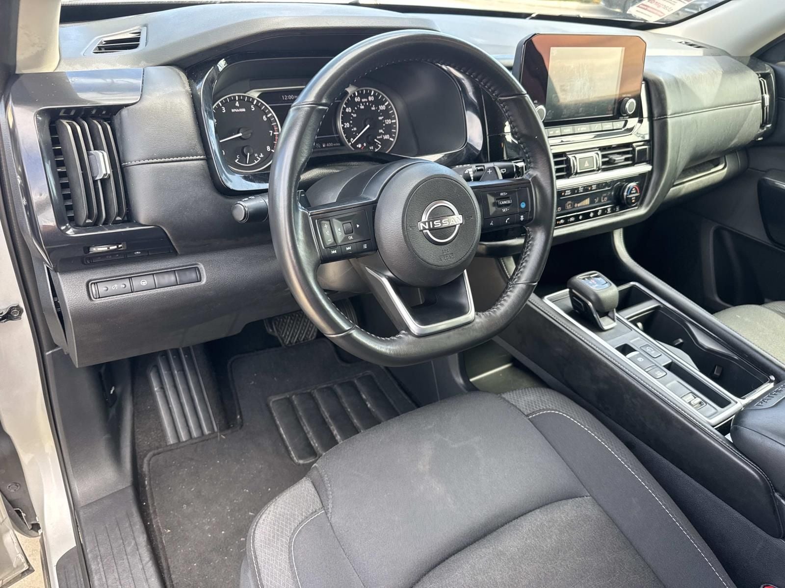2024 Nissan Pathfinder SV FWD