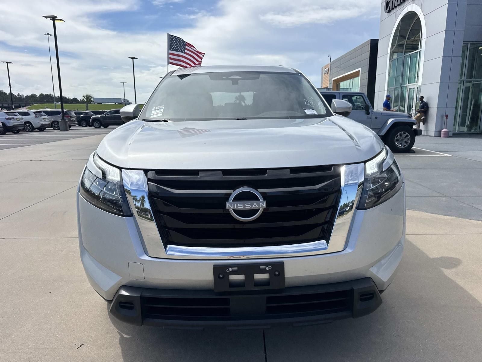 2024 Nissan Pathfinder SV FWD