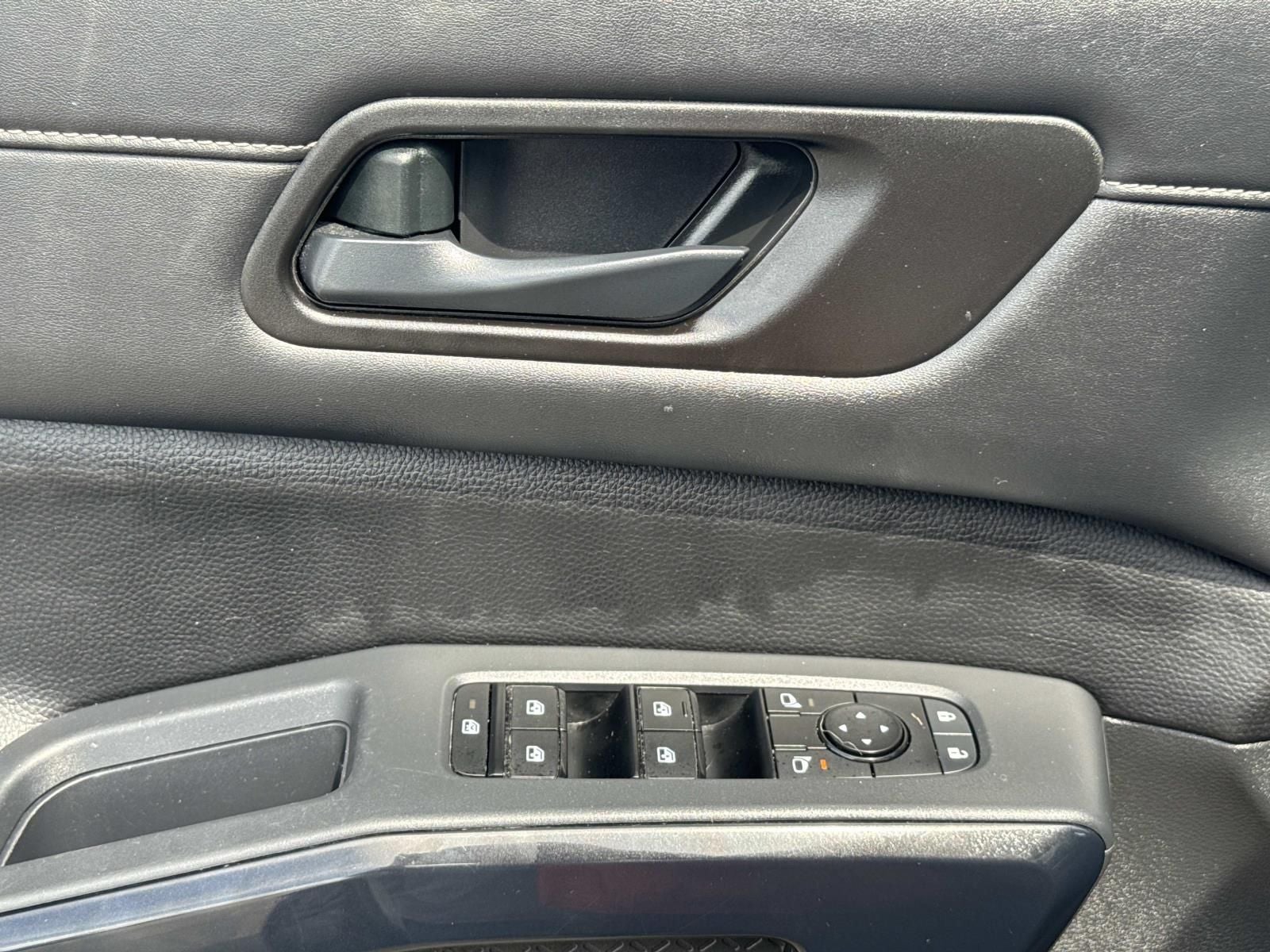2024 Nissan Pathfinder SV FWD