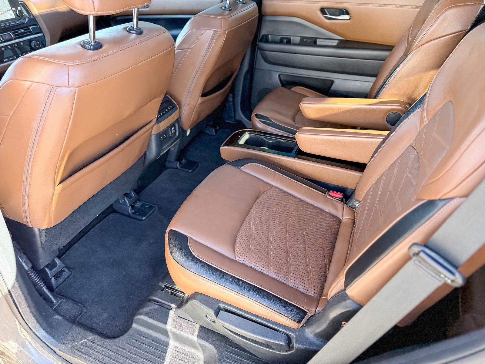 2024 Nissan Pathfinder Platinum FWD