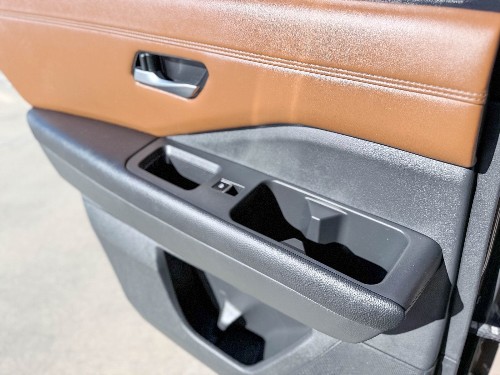 2024 Nissan Pathfinder Platinum FWD