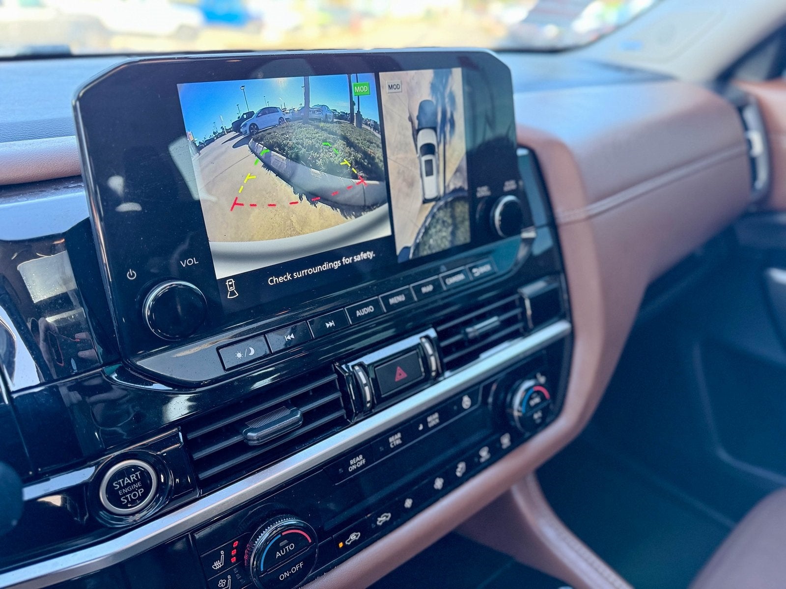 2024 Nissan Pathfinder Platinum FWD