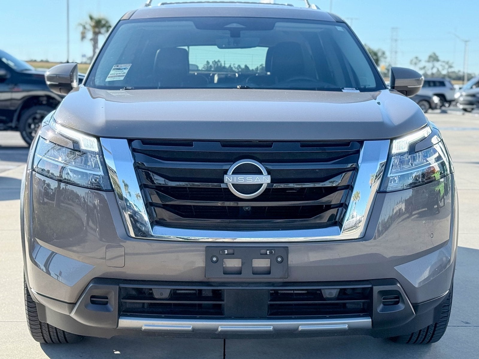 2024 Nissan Pathfinder Platinum FWD