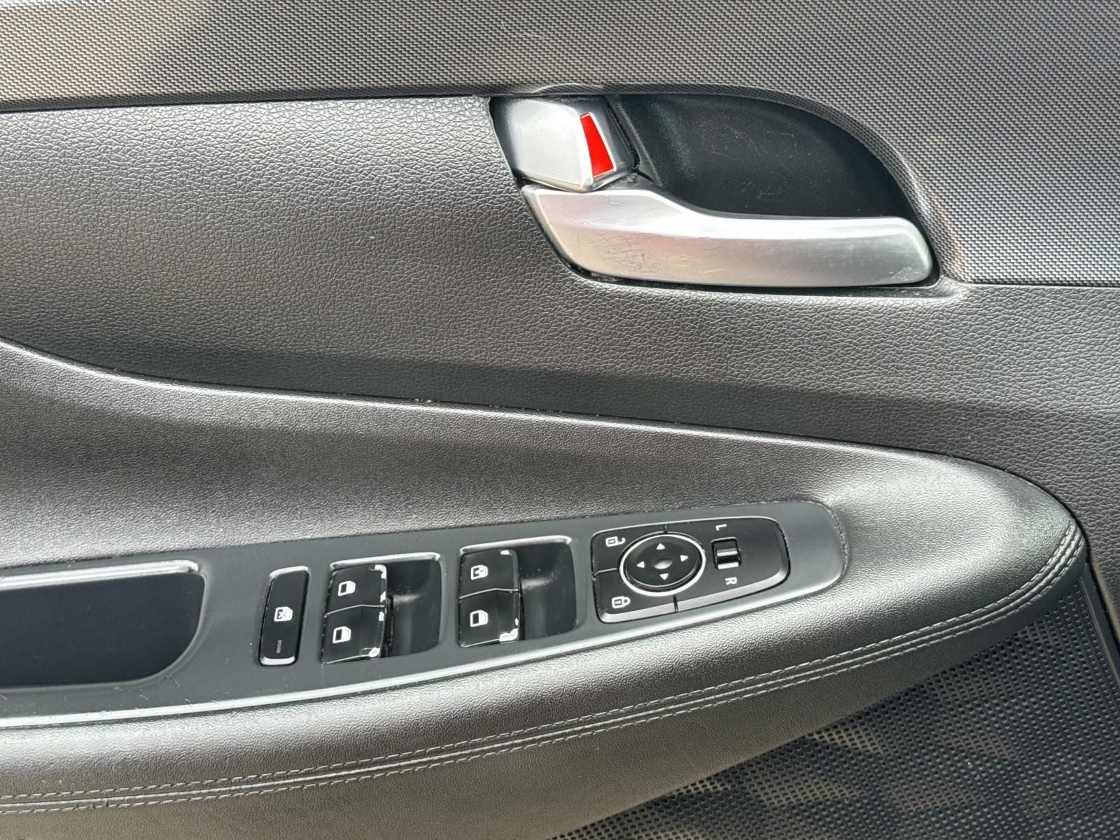 2022 Hyundai Santa Fe SE