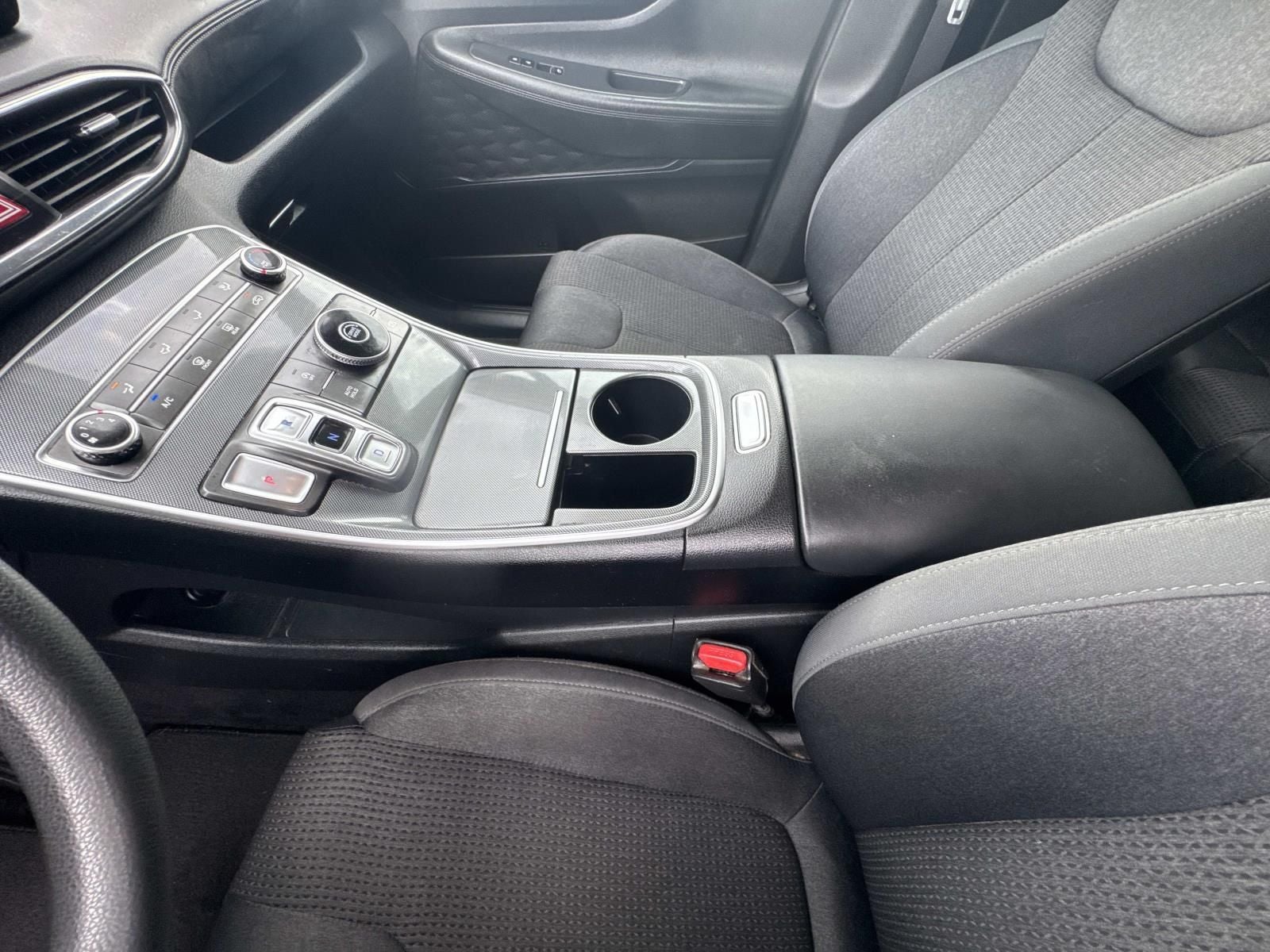2022 Hyundai Santa Fe SE
