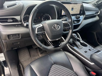 2023 Toyota Highlander XSE