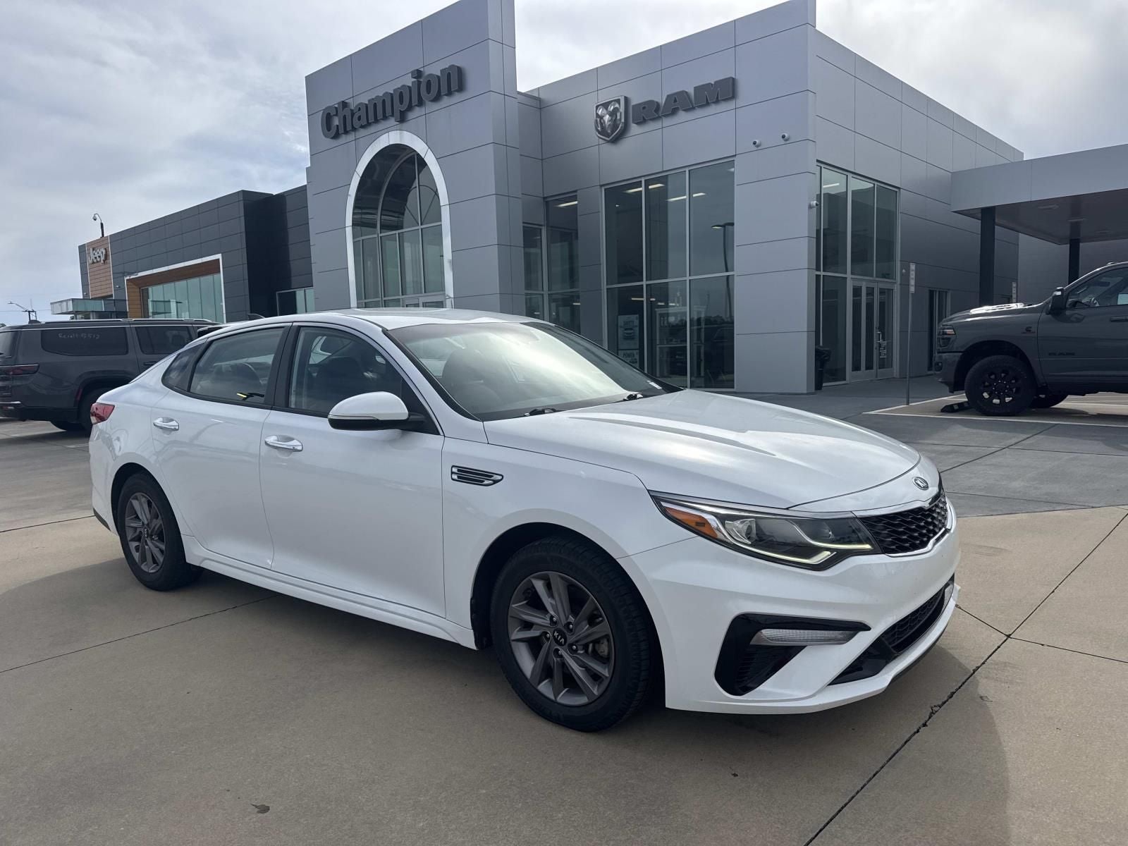 2020 Kia Optima LX AT's photo