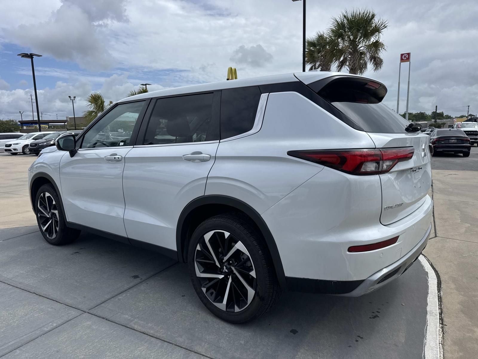 2023 Mitsubishi Outlander SE Special Editiont S-AWC