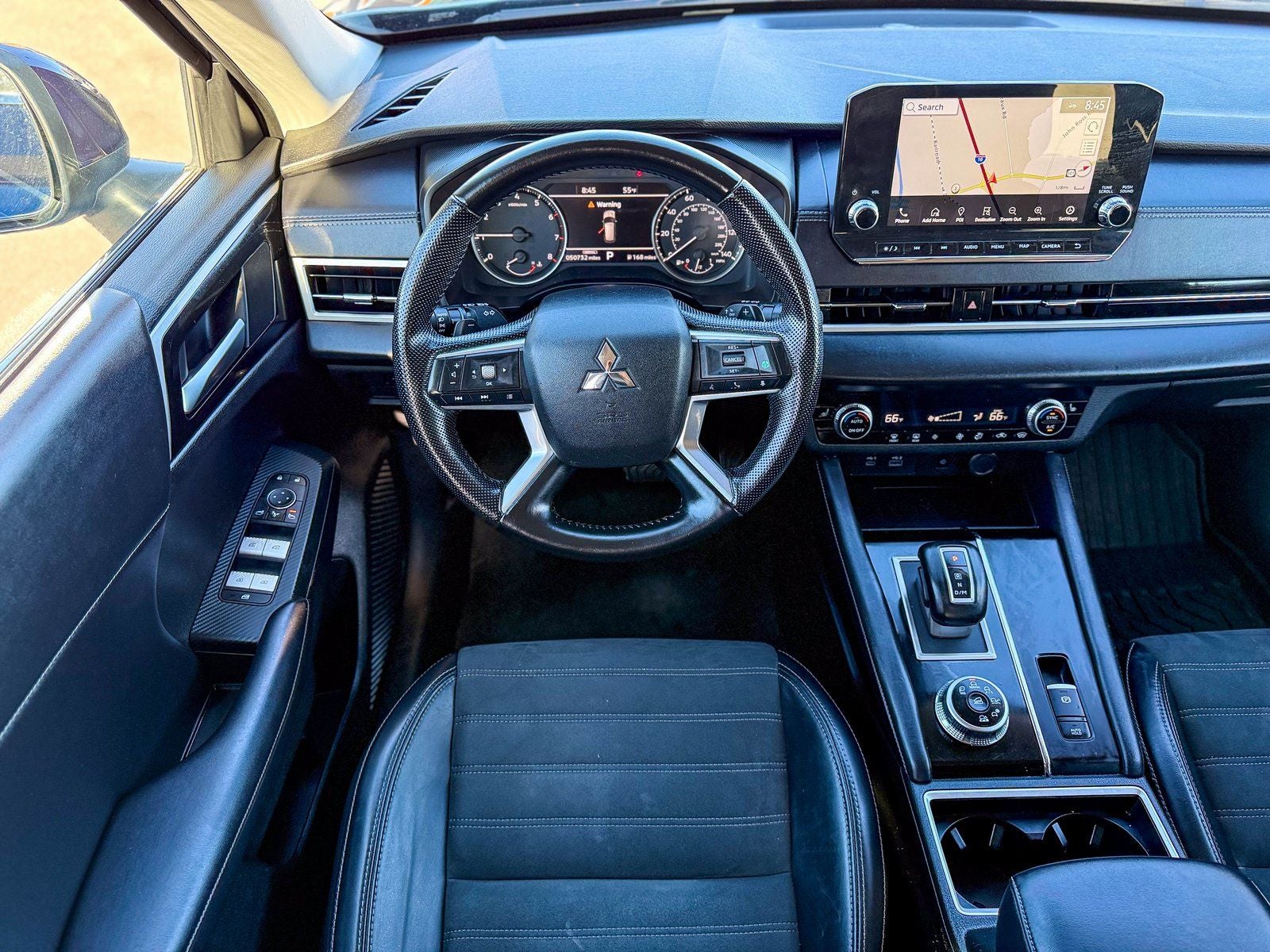 2024 Mitsubishi Outlander Base