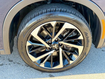 2024 Mitsubishi Outlander Base