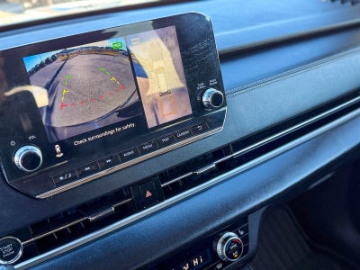 2024 Mitsubishi Outlander Base