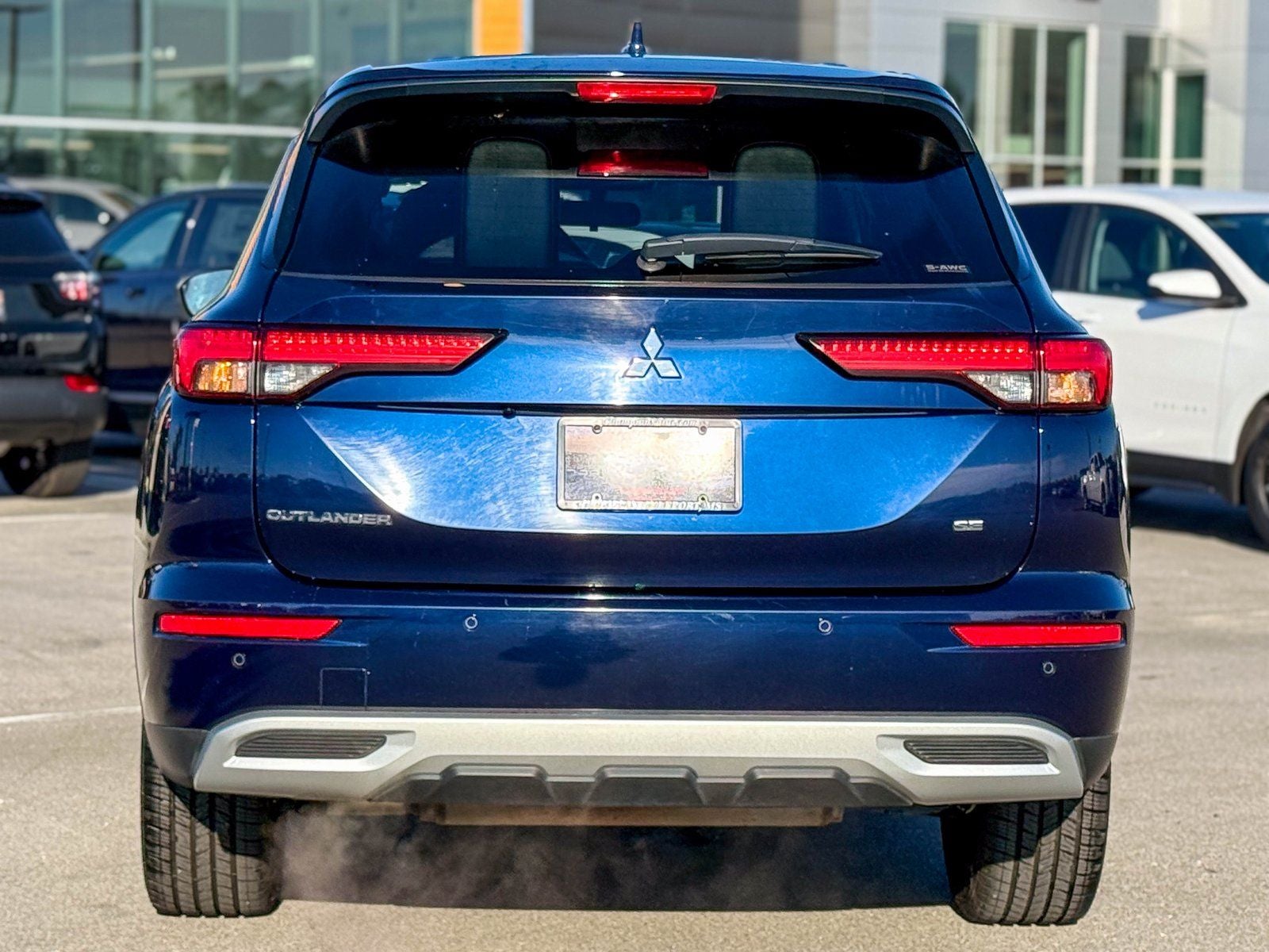 2024 Mitsubishi Outlander Base