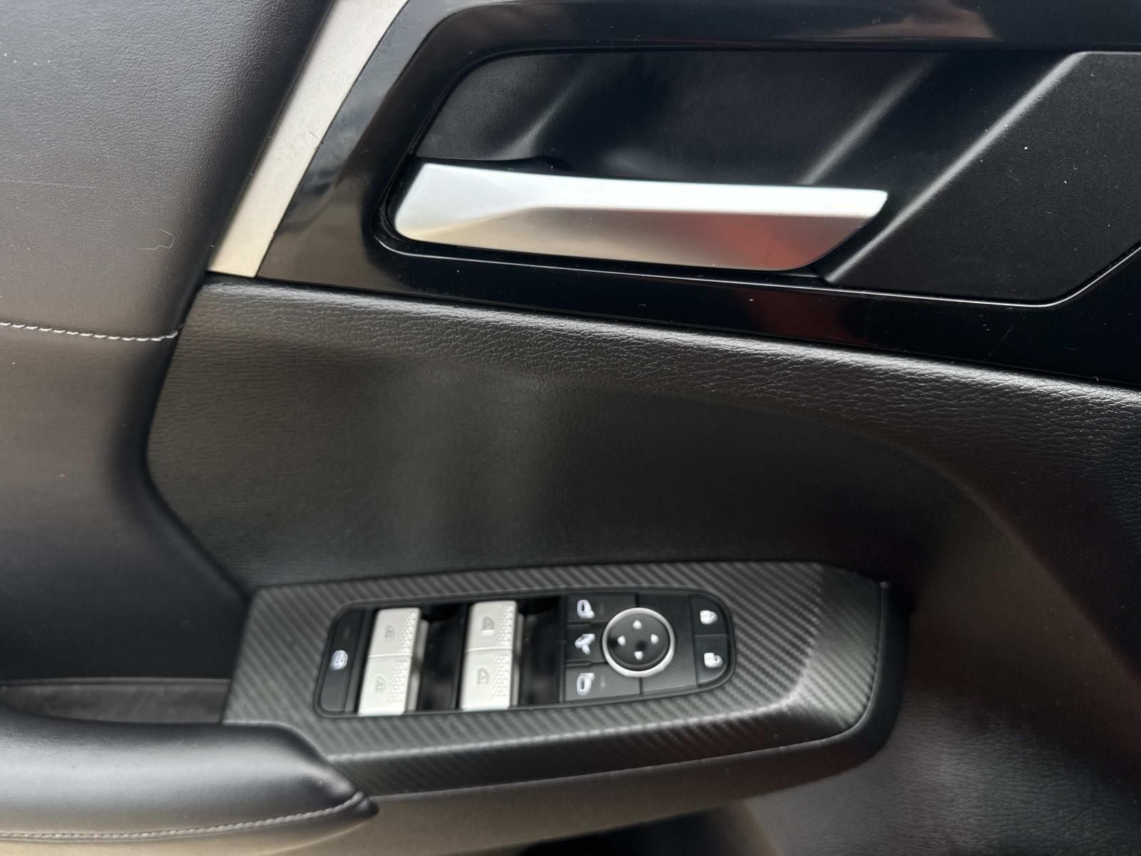 2024 Mitsubishi Outlander Base