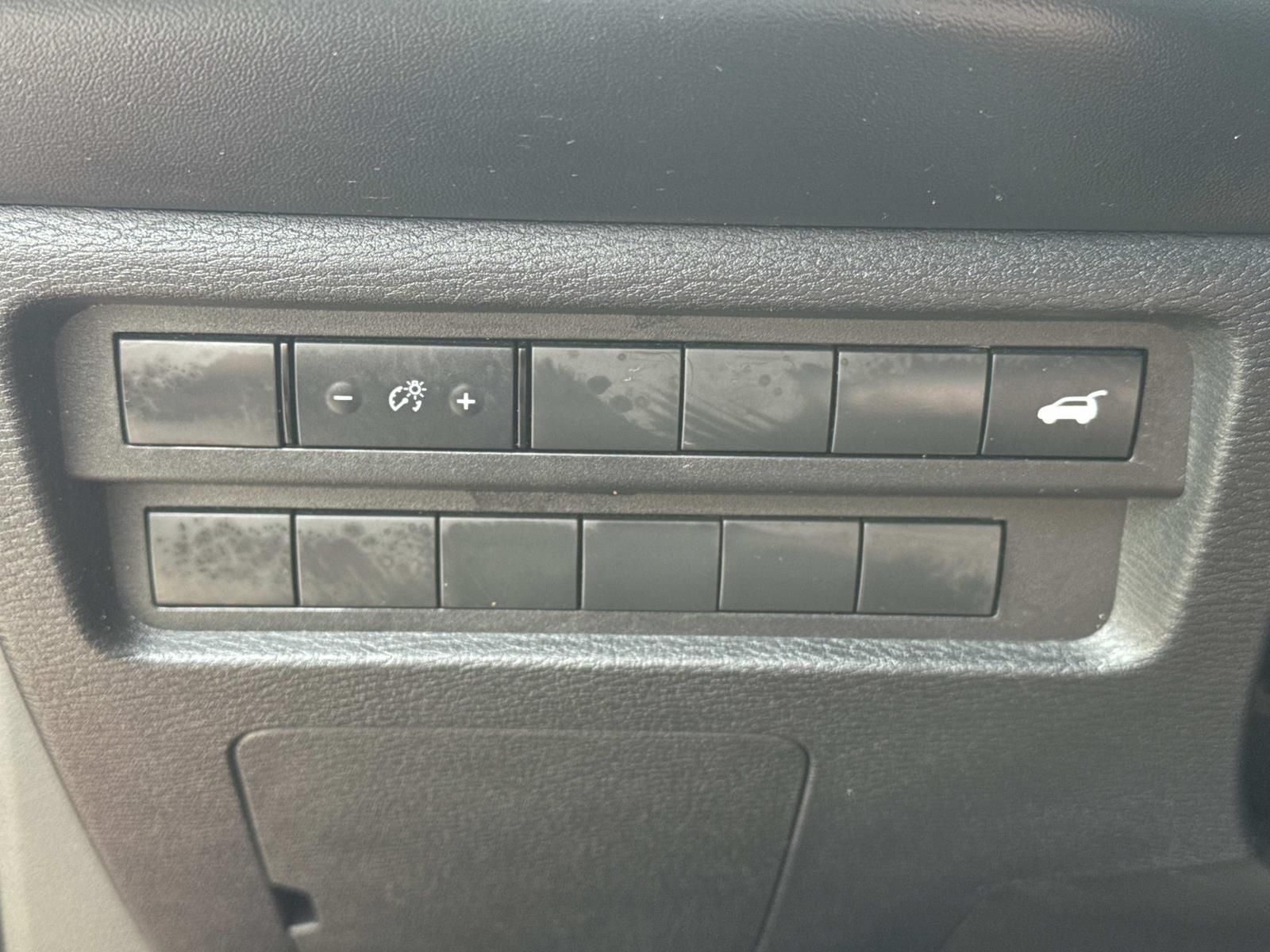 2024 Mitsubishi Outlander Base